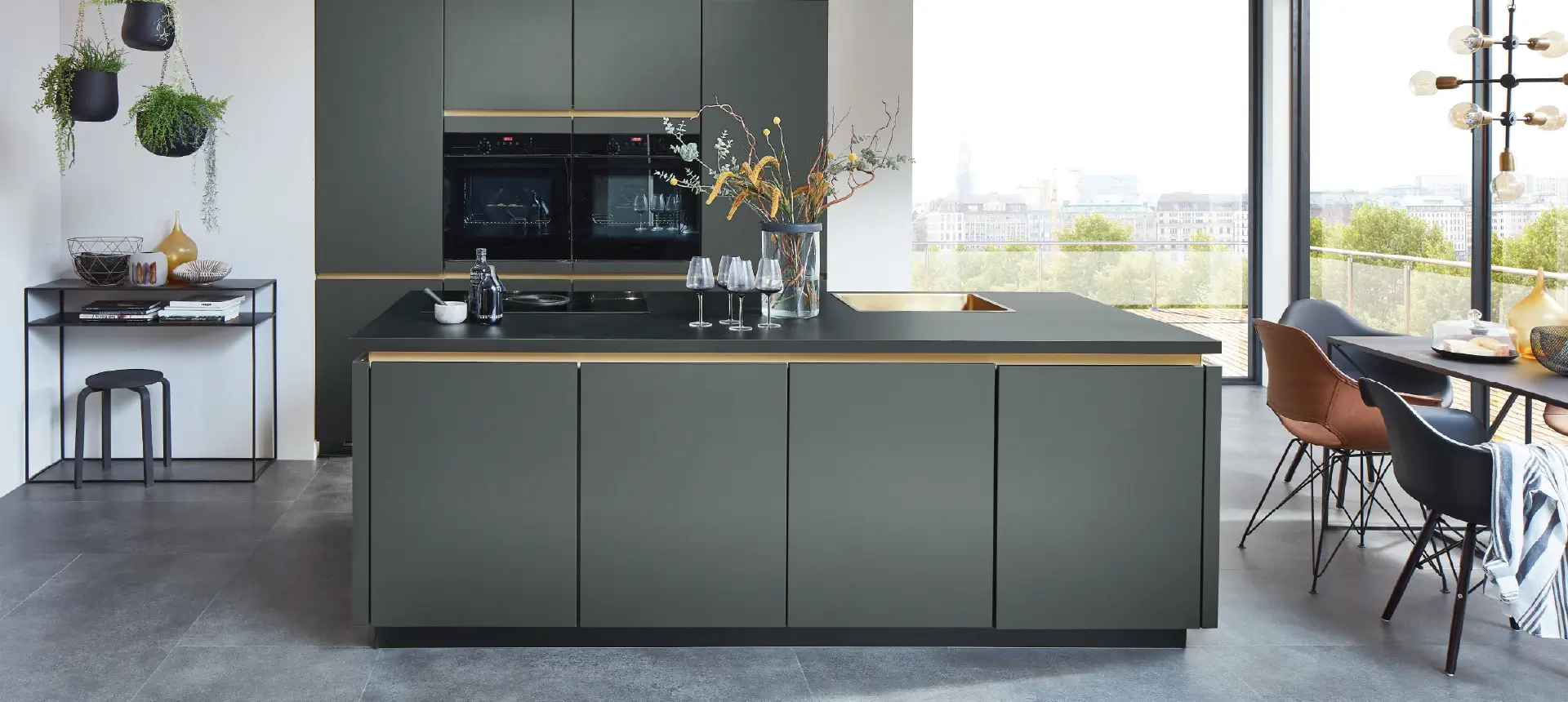 Homepage Hero 2 - Easytouch LineN.webp Homepage Hero 2 - Easytouch LineN.webp